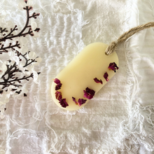Load image into Gallery viewer, Scented Beeswax Tablets - 4 varieties