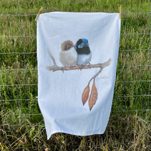 Load image into Gallery viewer, country style tea towel with wrens
