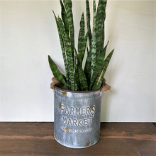 Load image into Gallery viewer, farmhouse style planter