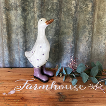 Load image into Gallery viewer, farmhouse style duck decor