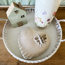 Load image into Gallery viewer, Fable Bee Heart Stone
