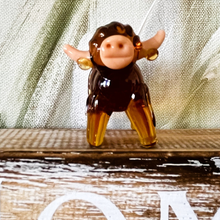 Load image into Gallery viewer, Glass Highland Cow
