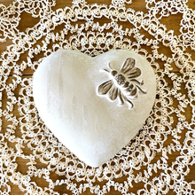 Load image into Gallery viewer, Fable Bee Heart Stone
