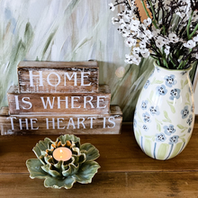 Load image into Gallery viewer, Morag Country Vase
