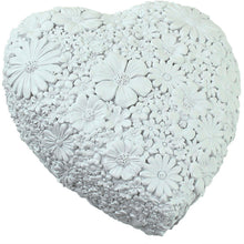 Load image into Gallery viewer, Floral Heart Trinket Box
